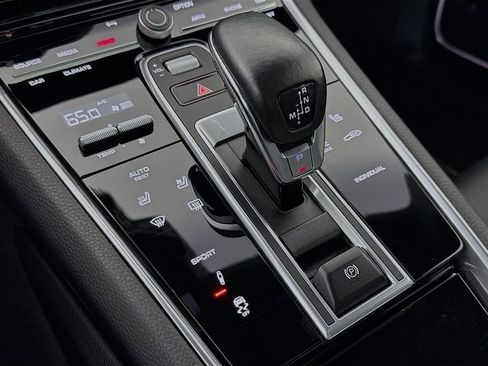 Certified 2022 Porsche Panamera 4 Platinum Edition AWD/4WD image 22