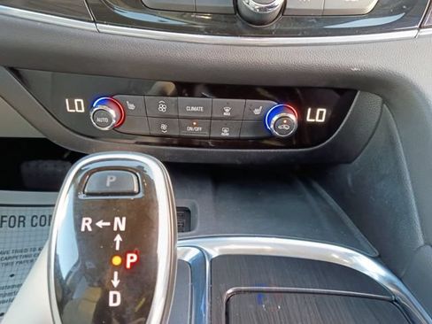 Used 2021 Buick Enclave Essence w/ Sound and Sites Package FWD image 4