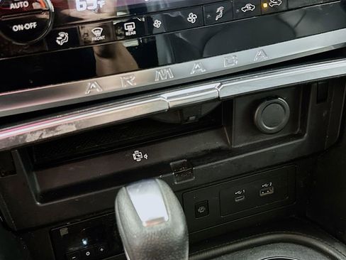 Used 2022 Nissan Armada SV w/ SV Appearance Package AWD/4WD image 33