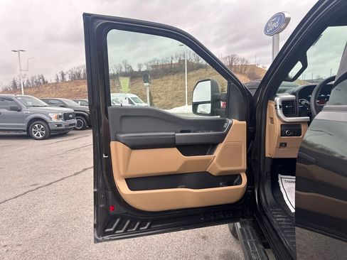 Used 2025 Ford F350 XLT image 29