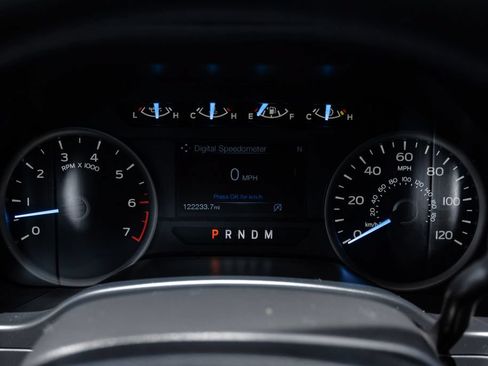 Used 2019 Ford F150 XLT w/ Equipment Group 302A Luxury AWD/4WD image 22