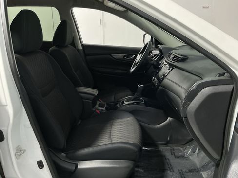 Used 2019 Nissan Rogue S AWD/4WD image 25
