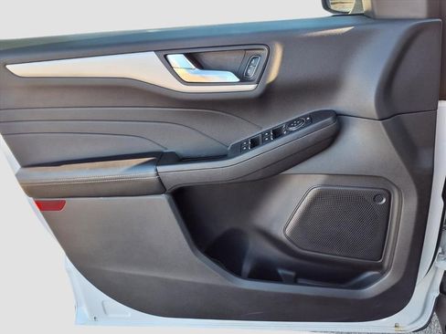 Used 2022 Ford Escape SEL image 21