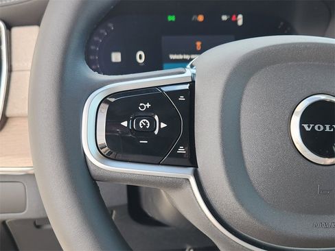 New 2026 Volvo XC90 B6 Plus w/ Protection Package Premier image 9