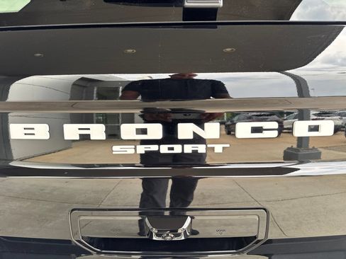 Certified 2025 Ford Bronco Sport Outer Banks w/ Outer Banks Tech Package+ AWD/4WD image 15