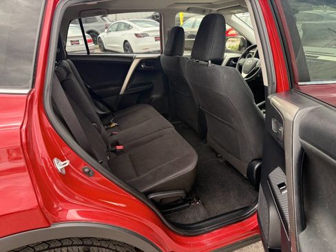 Used 2015 Toyota RAV4 XLE w/ Outdoor Package AWD/4WD image 31