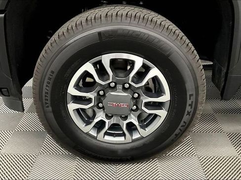 Used 2024 GMC Sierra 3500 SLE w/ SLE Convenience Package AWD/4WD image 10