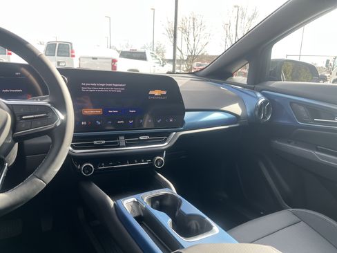 New 2026 Chevrolet Equinox EV LT AWD/4WD image 25