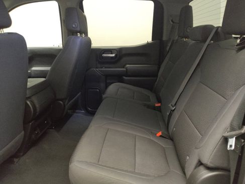 Used 2019 Chevrolet Silverado 1500 Custom w/ Custom Value Package image 18