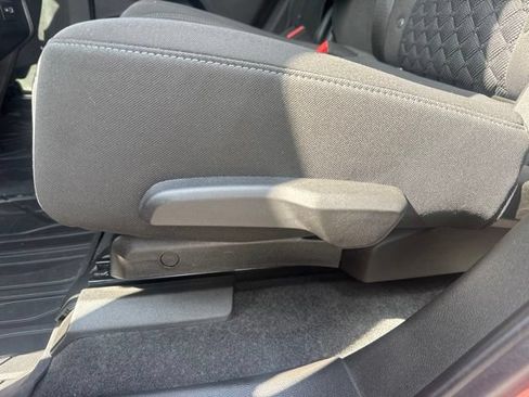 Used 2020 Chevrolet Blazer LT FWD image 26
