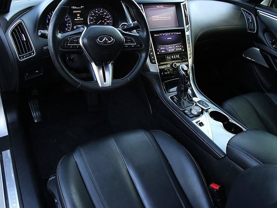 Used 2017 INFINITI Q60 3.0t w/ Premium Plus Package 3.0T RWD image 9