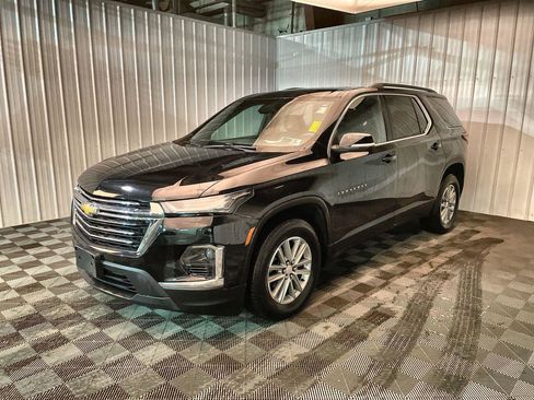 Used 2023 Chevrolet Traverse LT image 4