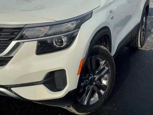 Used 2021 Kia Seltos LX image 22