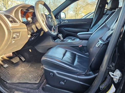 Used 2018 Jeep Grand Cherokee Limited image 12