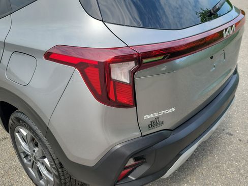 Used 2026 Kia Seltos LX AWD/4WD image 11
