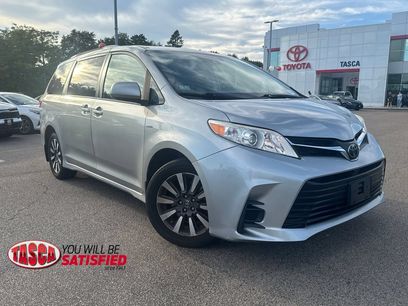 Used 2019 Toyota Sienna LE