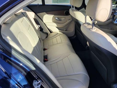 Used 2019 Mercedes-Benz C 300 4MATIC Sedan image 12