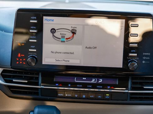 Certified 2021 Toyota Sienna LE AWD/4WD image 15