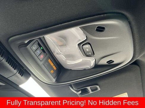 Used 2024 GMC Canyon AT4 w/ AT4 Premium Package AWD/4WD image 32