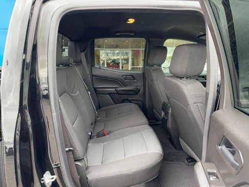 Used 2025 Chevrolet Colorado Trail Boss image 10