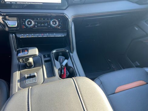 Used 2024 GMC Sierra 1500 AT4 w/ Technology Package image 34