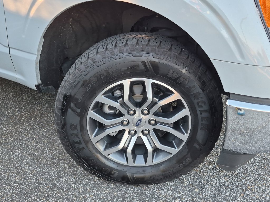 Used 2022 Ford F150 Lariat w/ FX4 Off-Road Package AWD/4WD image 7