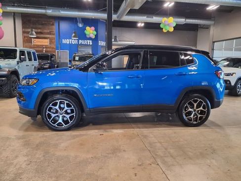Used 2025 Jeep Compass Limited AWD/4WD image 6