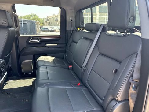 Used 2024 GMC Sierra 2500 Denali w/ Denali Reserve Package AWD/4WD image 13