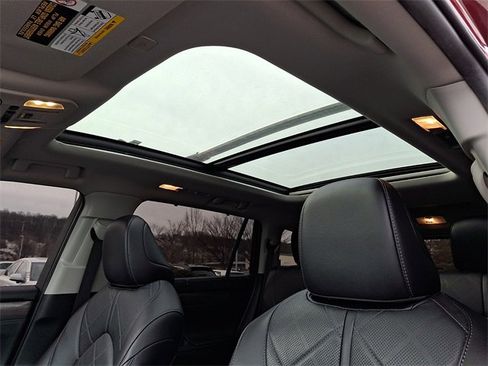 Used 2024 Toyota Highlander Platinum image 15