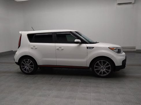 Used 2019 Kia Soul ! FWD image 11
