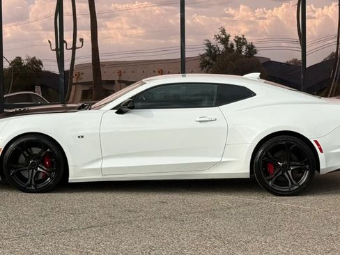 Used 2019 Chevrolet Camaro SS RWD image 4