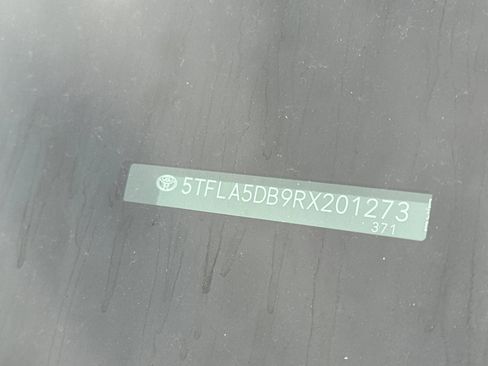 Used 2024 Toyota Tundra SR5 w/ SR5 Convenience Package image 3