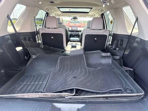 Used 2025 Honda Pilot Touring image 34