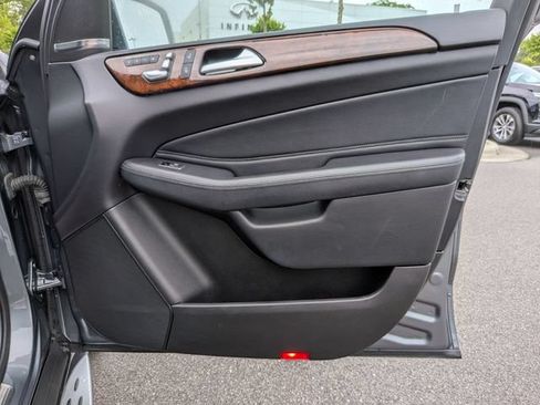 Used 2019 Mercedes-Benz GLS 450 4MATIC w/ Premium 1 Package image 41