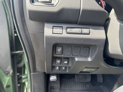 Used 2023 Nissan Frontier PRO-4X w/ Technology Package image 25