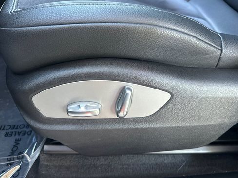 Used 2018 Porsche Macan AWD/4WD image 15