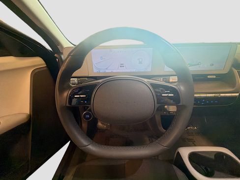 Used 2024 Hyundai Ioniq 5 SEL AWD/4WD image 18