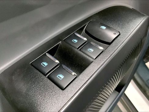 New 2025 Ford Maverick XL image 18