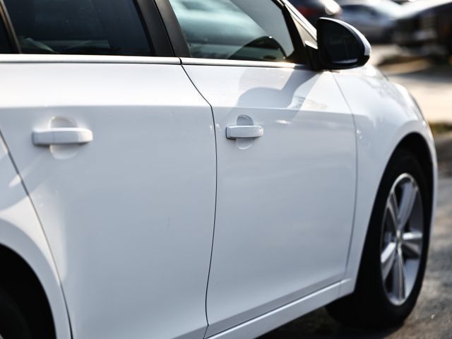Used 2015 Chevrolet Cruze LT FWD image 8