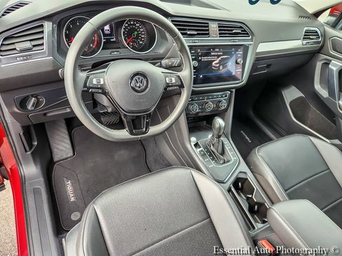 Used 2021 Volkswagen Tiguan SEL FWD image 8
