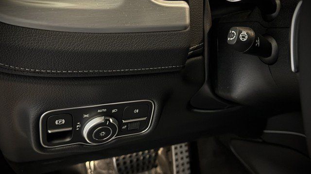 Used 2025 Mercedes-Benz G 550 image 18