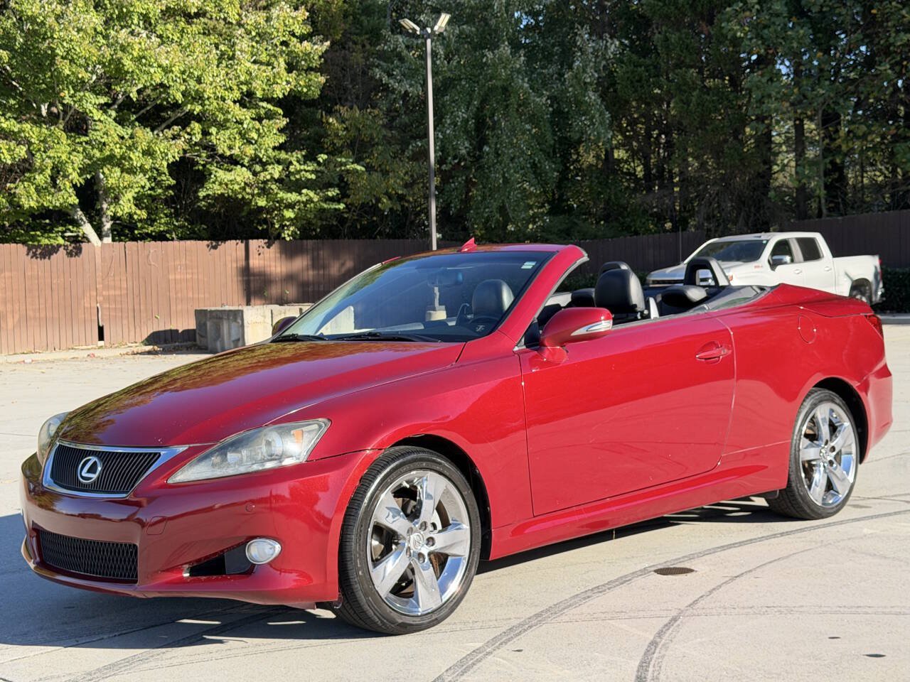Used 2010 Lexus IS 250C w/ Luxury Pkg RWD image 1