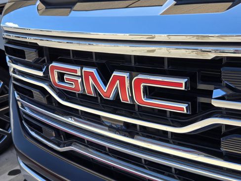 Used 2024 GMC Sierra 1500 SLT w/ SLT Premium Plus Package RWD image 4
