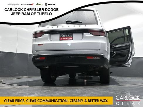 Used 2025 Jeep Wagoneer Series III w/ Premium Group I AWD/4WD image 45
