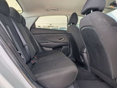 Used 2024 Hyundai Elantra SEL FWD image 28