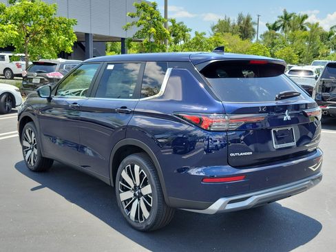 New 2026 Mitsubishi Outlander SE FWD image 6