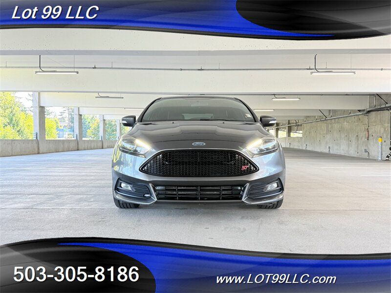 Used 2017 Ford Focus ST w/ Equipment Group 401A FWD image 3