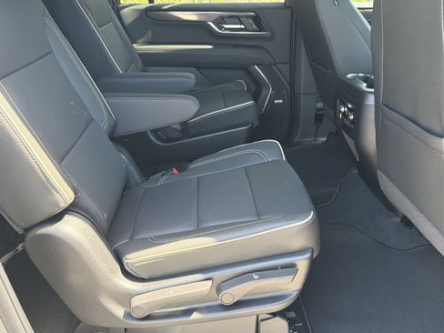 New 2026 GMC Yukon XL Elevation RWD image 21