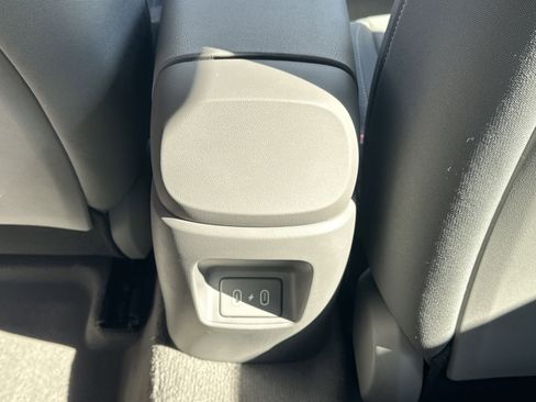 New 2026 Hyundai Elantra Sport FWD image 14
