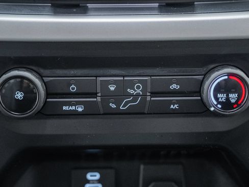 Used 2023 Ford F150 XLT AWD/4WD image 33